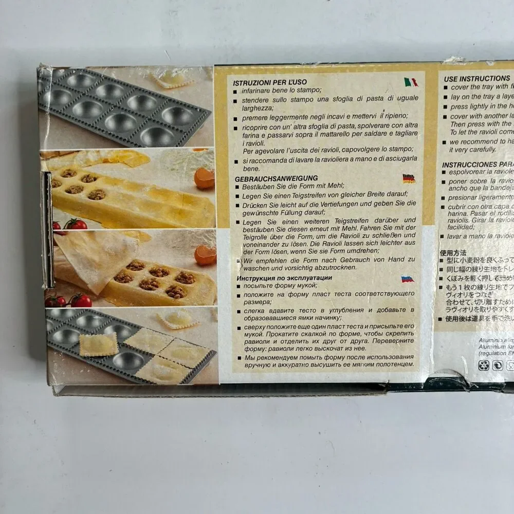 New Williams-Sonoma Ravioliera Set-Made in Italy: Roller And Pile New Open Box